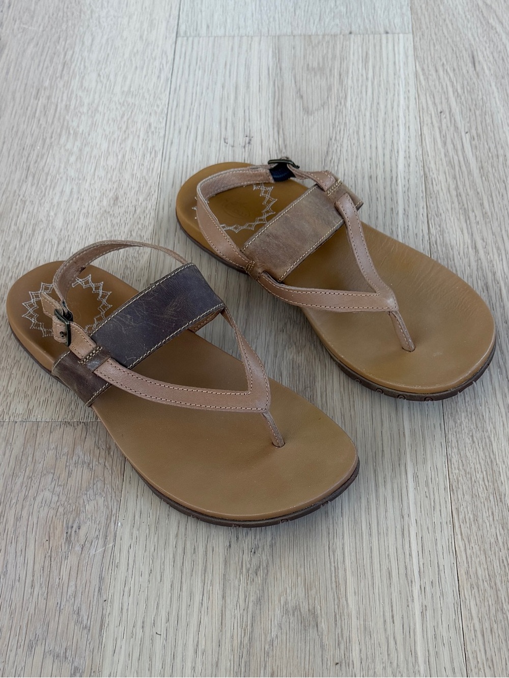 Chaco Women's Genuine Leather Flip Flop Sandals - Picture 3 of 7